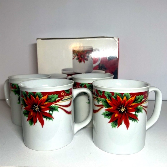 Set of 4 Christmas Poinsettia Holiday Coffee Tea Cups Mugs Fine Porcelain China - Picture 1 of 4
